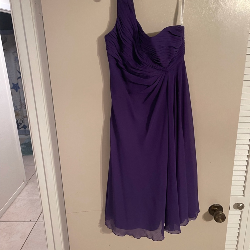 Dress - Picture 2 of 3
